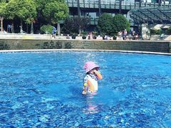 -上海滴水湖皇冠假日酒店