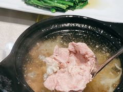 绣球菌土猪汤-百里鲜·闽南家宴·福建菜