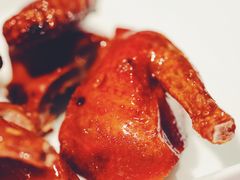 脆皮乳鸽-荣轩(新荣记环球金融中心店)