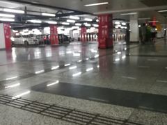 -虹桥火车站-停车场