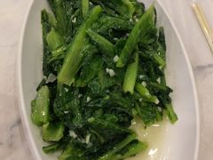 -江城燕子大排档(江汉路步行街店)