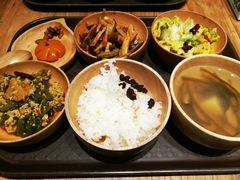-一两饭川味素食餐厅