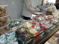 -上海虹口糕团(福州路店)