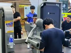 -超鹿运动(五四路恒力城店)