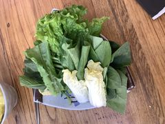 蔬菜拼盘-毛辣果·贵州红酸汤牛肉火锅(西单店)