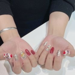 -花岐款式专研健康美甲沙龙