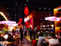 -老滇山寨•云南特色菜•地方菜•民族风情歌舞表演(金碧店)