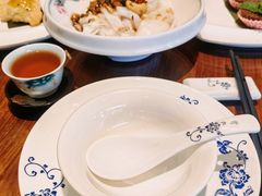-龙悦湾酒家·八阵鱼生·渔人码头店