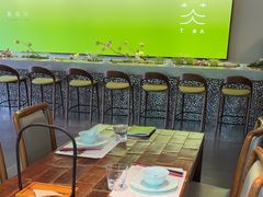 -荷风细雨·中国茶宴(世纪大道店)