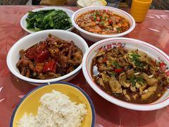 -老三样·美食研究中心(世贸路店)