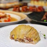 南京东路299号宏伊广场六层S-604店铺
