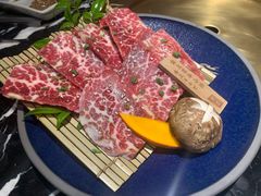 -山川小町·极番烧肉(新地假日广场店)