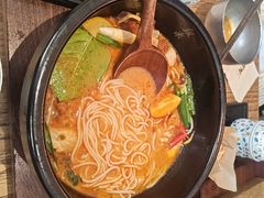 -银米·云南传统过桥米线(双廊黑金冠店)