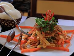 -Bánh Mì Huynh Hoa