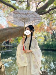 -一揽芳华汉服旗袍体验馆(拙政园店)