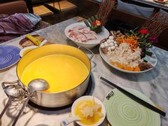 -澳美徕·港式花胶鸡火锅(高新万达店)