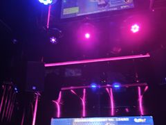 -唯爱KTV聚会餐厅(仙林东城汇店)