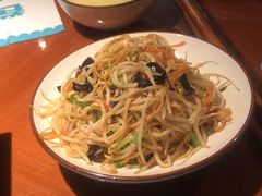 蒜苗炒笨豆芽-老昌春饼(迅驰广场店)