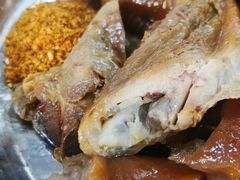 卤猪蹄-鸿浩扒猪脚米线