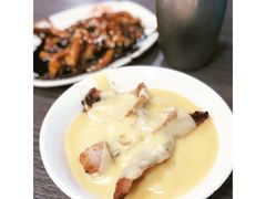 猪颈肉芝士捞公仔面-新记餐厅(香槟大厦店)