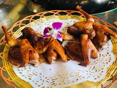 红烧乳鸽-尚竹阁冬瓜盅·18年地标美食(平洲店)