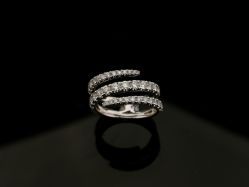 -威德钻石-克拉钻大本营(南京东路店)