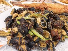 -李连贵熏肉美食酒楼(东市商贸店)