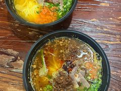 酱香牛肉米线-一品飘香米线(一中总店)