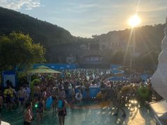 -平湖九龙山乐满地水上乐园