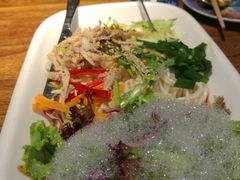 七彩泡沫鸡肉凉米线-雀舞云南菜(乐客城店)