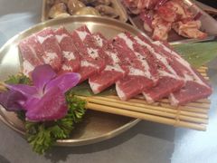 -围炉肉舍•炭烤活鳗•丹东海鲜烤肉(步行街店)