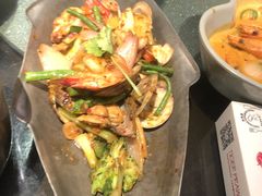 -大头虾越式风味餐厅(光明广场店)