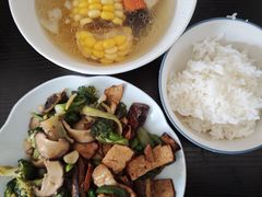 -汇慈安·高端自营月嫂(武汉月子尊享店)