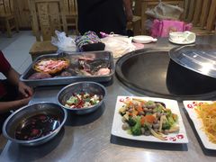 -屯老二农家铁锅炖·行业领军者(梅江店)