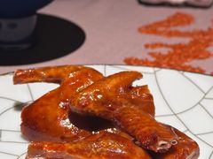 脆皮妙龄鸽-新荣记(南京西路店)