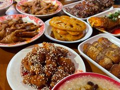 -爆炸头阿姨小四川正宗川味小吃(无任何分店)