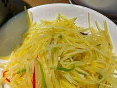 酸辣土豆丝-吕氏疙瘩汤·海鲜新鲁菜(海州利群店)