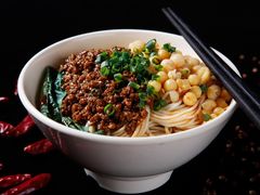 -呼啦面馆·头牌豌杂面(爱琴海店)