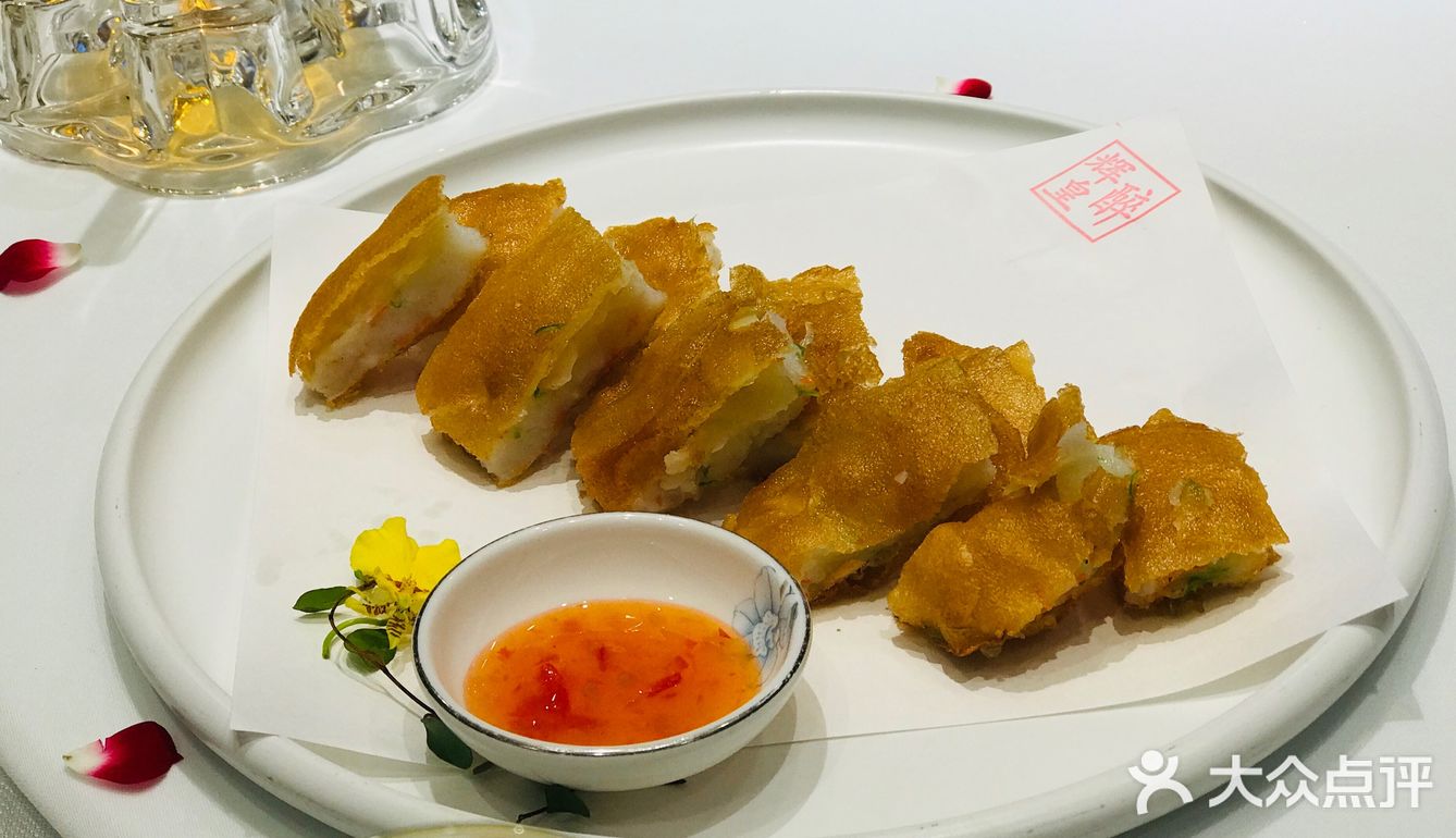 堂灼雪花牛肉牛肉纹理分明 涮几秒钟 就可以入口了