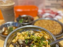 -柳州肥姨妈大骨螺蛳粉(万达中心店)
