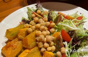 Roasted Pumpkin Chickpeas