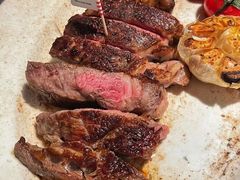 -MONICH牛排融合餐厅(和义大道购物中心店)