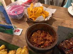 万恶的芝士肉酱nacho-Naughty Nuri’s Phuket