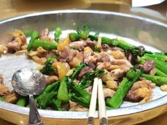 炒菜心拼蒸清远鸡-大笑饭堂(甲子桥店)