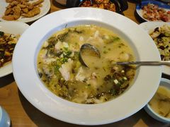 -严记小天府酸菜鱼(西四路店)