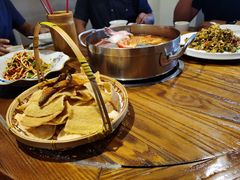 -苗家大院酸汤鱼(贵阳北站店)