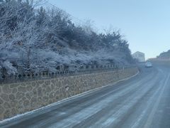 -采薇庄园四季滑雪场