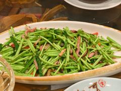 藜蒿炒腊肉-西江美食舫·江西菜(健德桥店)