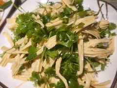 -巴依兄弟西域美食(机场店)