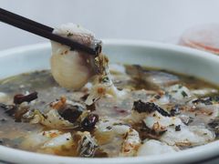 酸菜鱼片-胡子饮食店